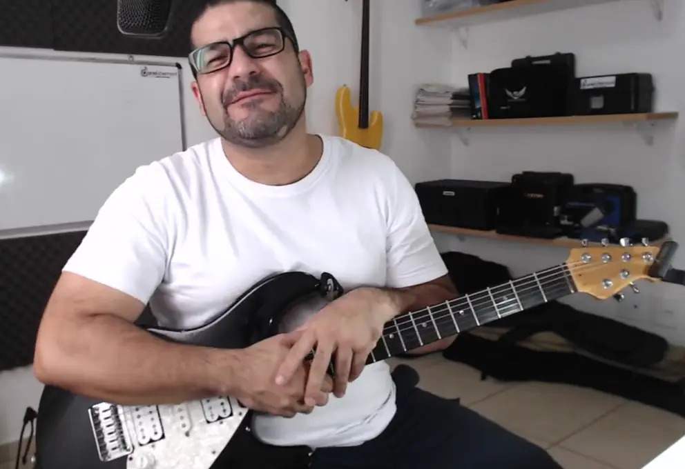Daniel Chermont — Guitarra Completa